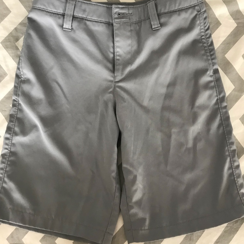 Under Armour Boys Golf Shorts - Sz 10